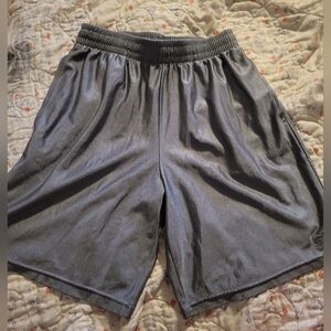 Mens gray silk ball shorts. Size Small. Starter.